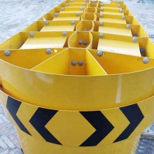 科陽可導(dǎo)向防撞墊高速公路匝道減速防護墊隧道口沖撞減震緩沖護欄